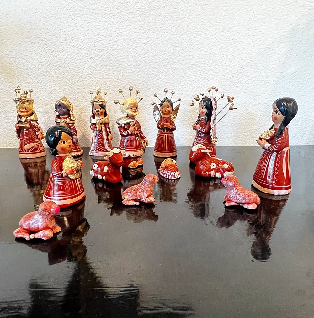 14 Pieces MED Burgundy Nativity Set image 1